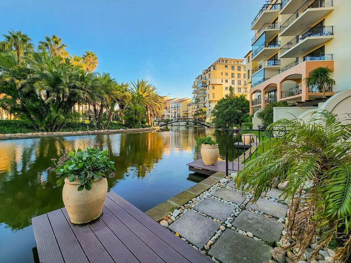 Walkable, Pools, Park And Great For Families 0*, Cape Town
